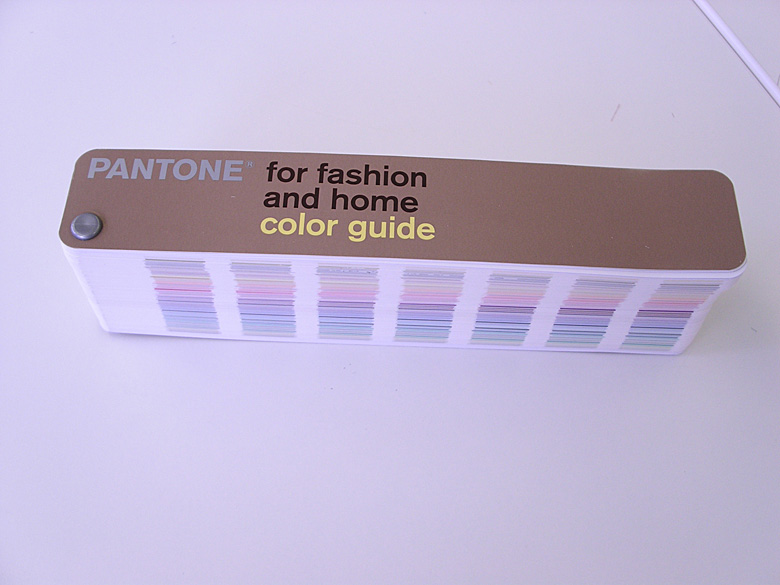 pantone_fh_color_guide-001.jpg