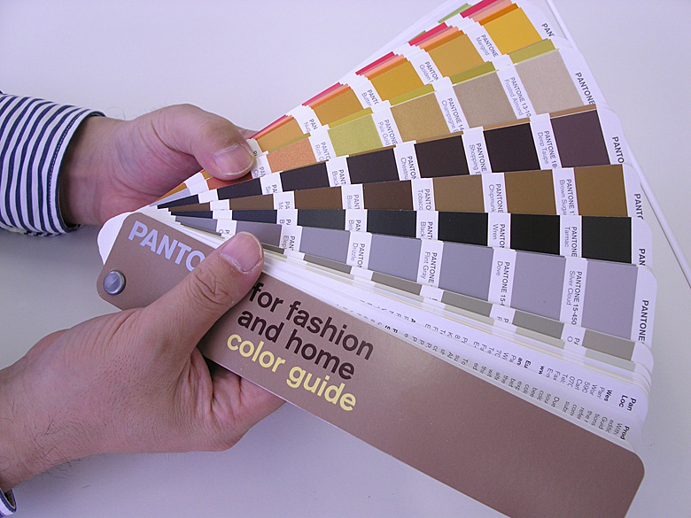 pantone_fh_color_guide-004.jpg