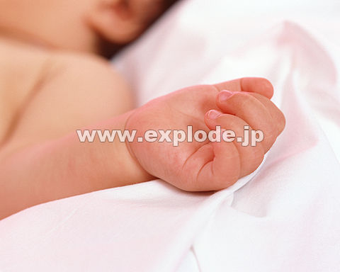 赤ちゃん 手 布団 Mil Jpg 写真素材